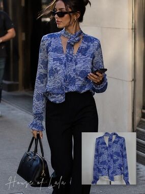 GUESS Blue Floral Blouse with Scarf Neck – Vintage Inspired Chic feminine Top